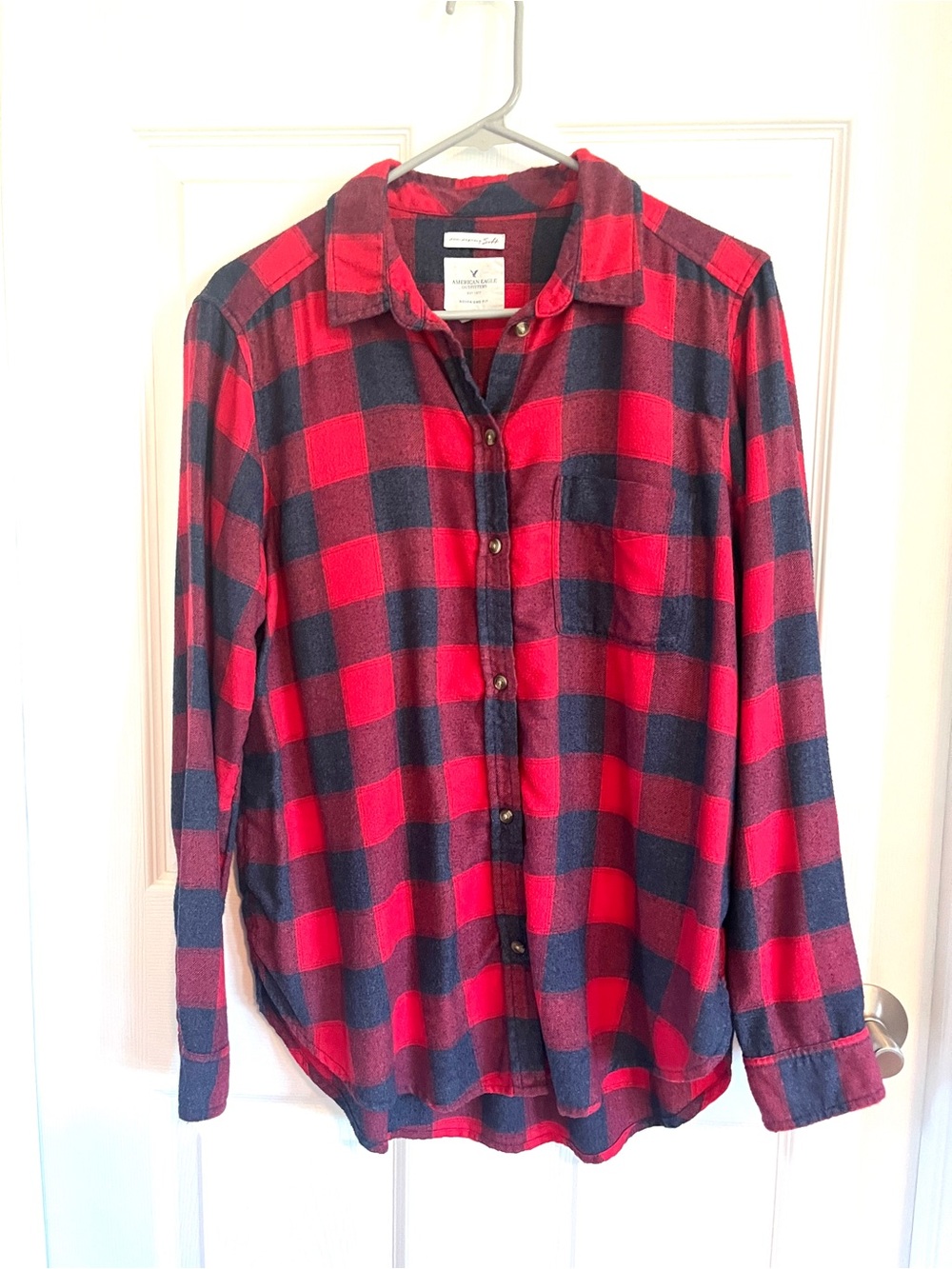 American Eagle Outfitters Red and Black Plaid Button-Down Shirt